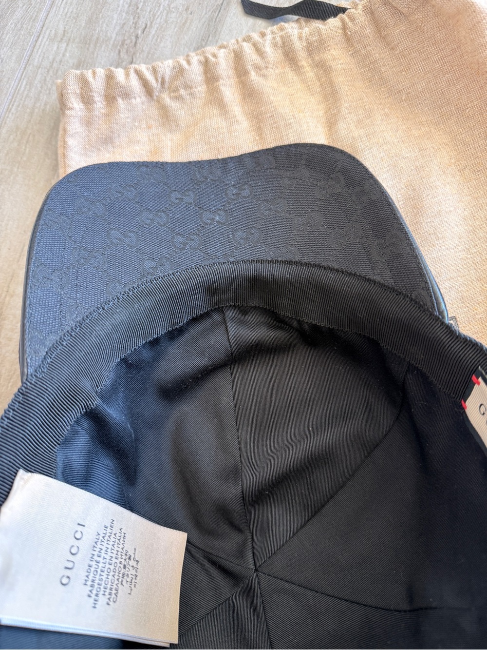 Gucci Black Cap with Signature Green-Red Web Stripe - Picture 7 of 12